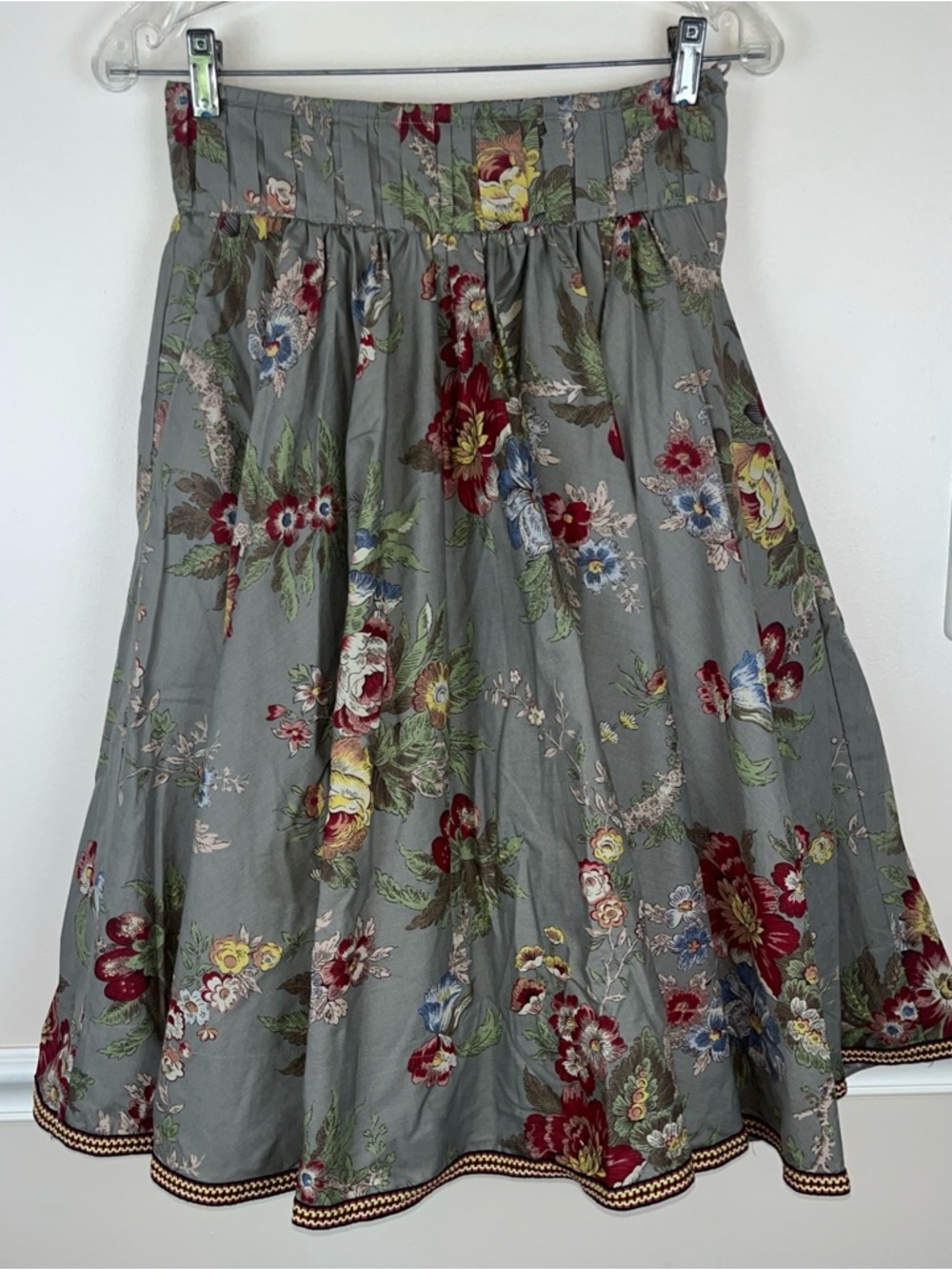 H&M Midi Fit & Flare Skirt w/Under Lining Skirt, Size 6, Side Zip, Gray & Floral
